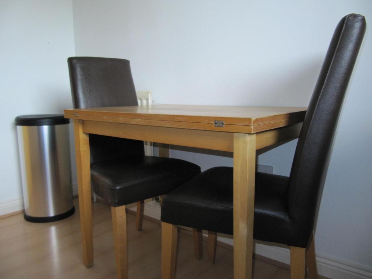 Cozy Off Road 2 Bedroom Cottage Apartment With Free Wi-Fi And Private Parking Glasgow Zewnętrze zdjęcie